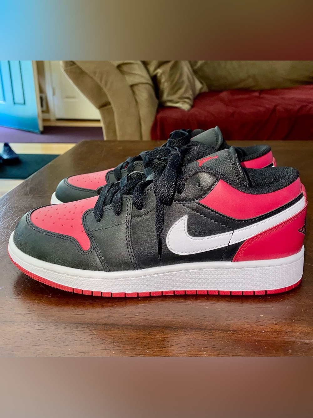 JORDAN 1 LOW SZ 4.5 - Picture 2 of 8